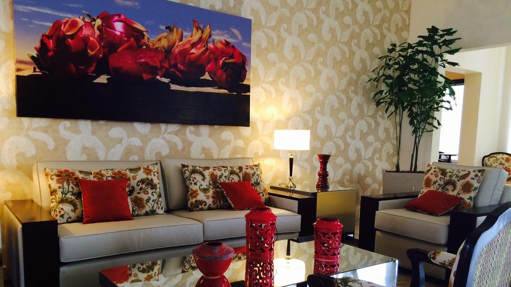 Carnaval Hotel Casino Encarnación Dış mekan fotoğraf A staged home for sale